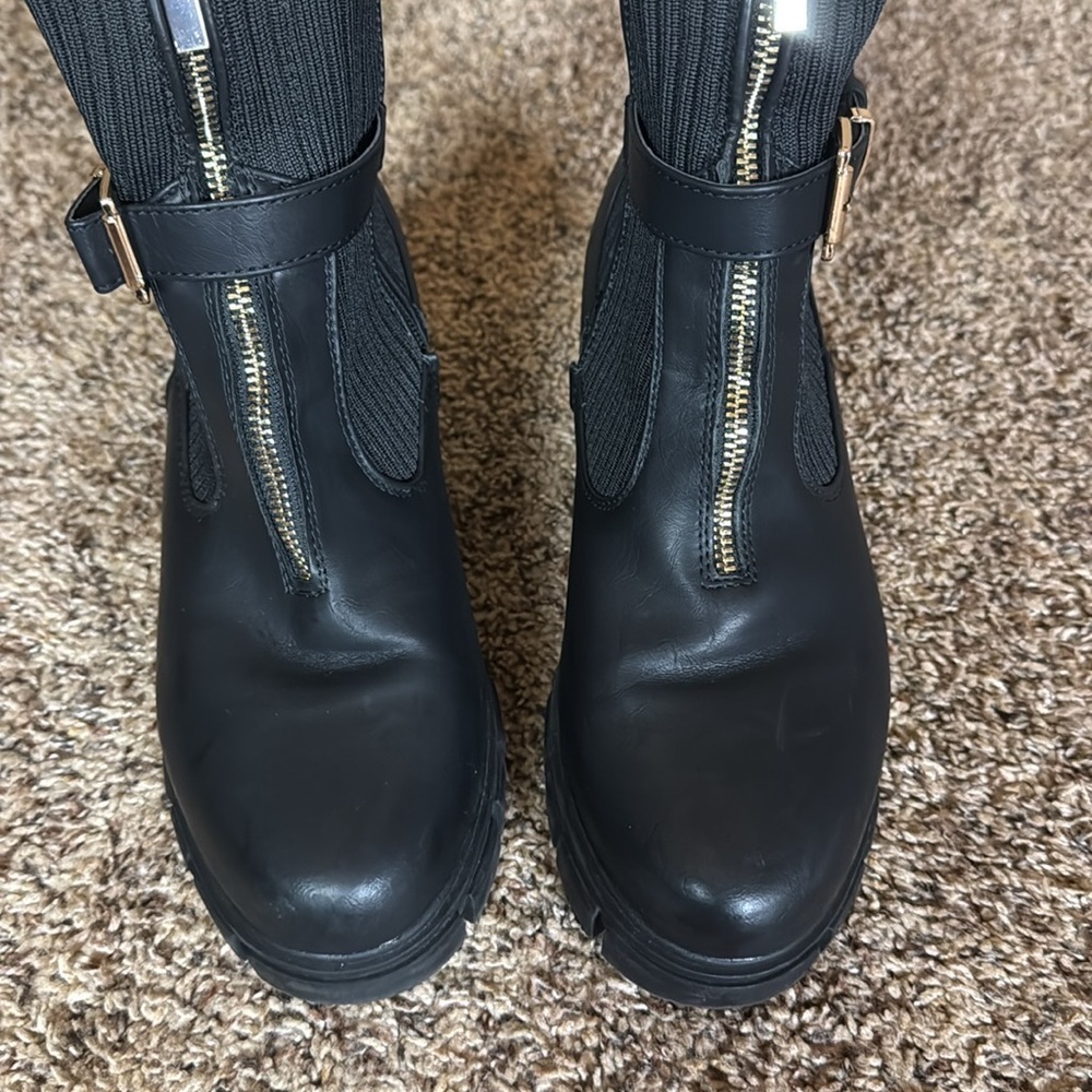 Black lug sole vegan leather combat / moto boots Size 10W - Picture 4 of 12